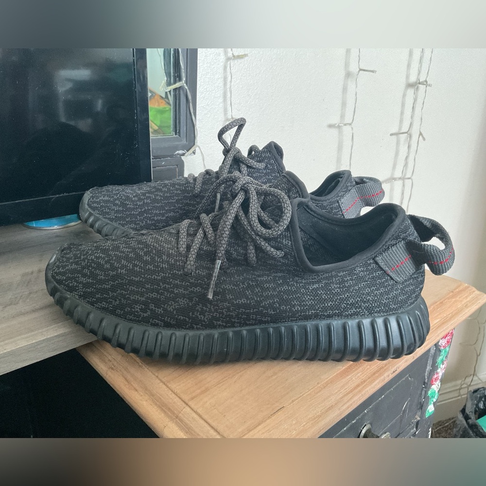 Adidas Yeezy Boost 350s - Picture 3 of 9